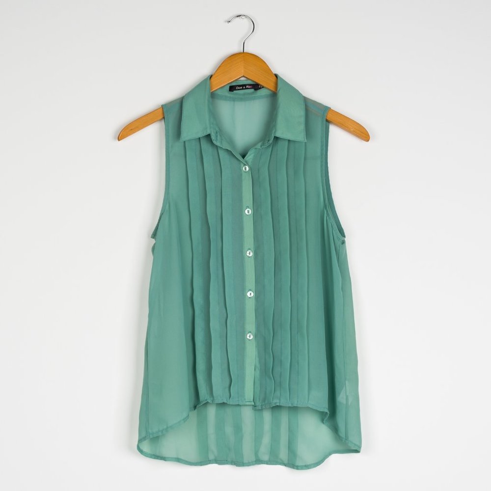 Women's Doe & Rae Green Sleeveless Button Up Pleated Blouse size Medium